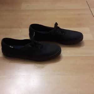 Black Keds